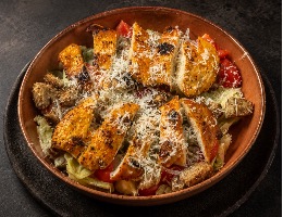 Tavuklu Sezar Salata